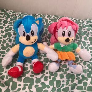 Sonic & Amy - Sonic the Hedgehog Plushies